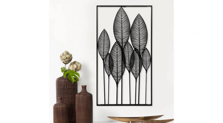 Framed-Leaf-Cutout-Vertical-Metal-Wall-Decor