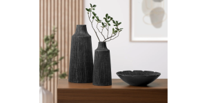 Petra Etched Line 12h Resin Vase - Black (6)